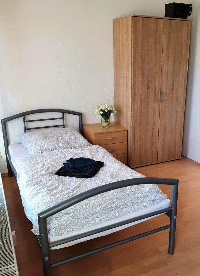 Gaestewohnung 4-Raum Wohnung Fuer 2-8 Personen Zwickau Dış mekan fotoğraf